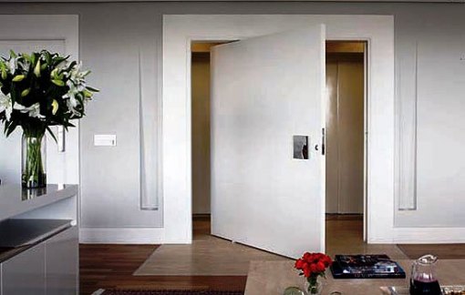 Pivotante em Madeira